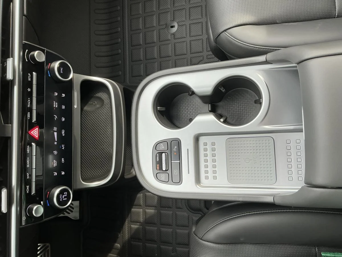 New 2026 White Hyundai Preferred image 30
