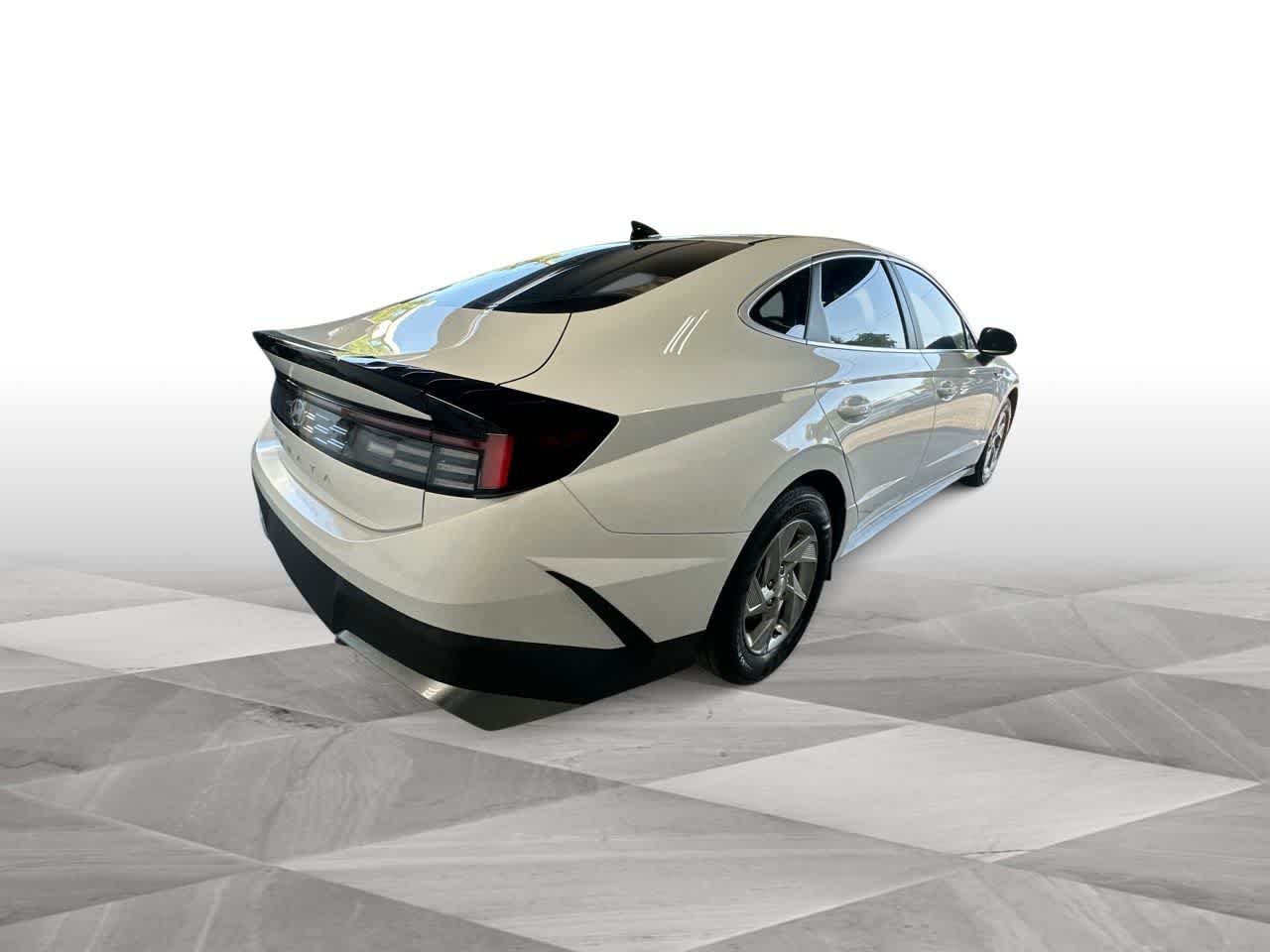 2025 Hyundai Sonata SE - Photo 8