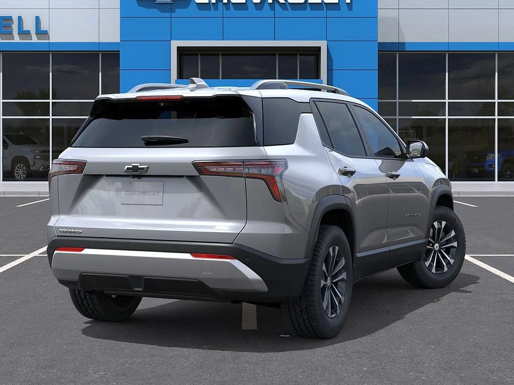 2027 Chevrolet Equinox LT - Photo 4