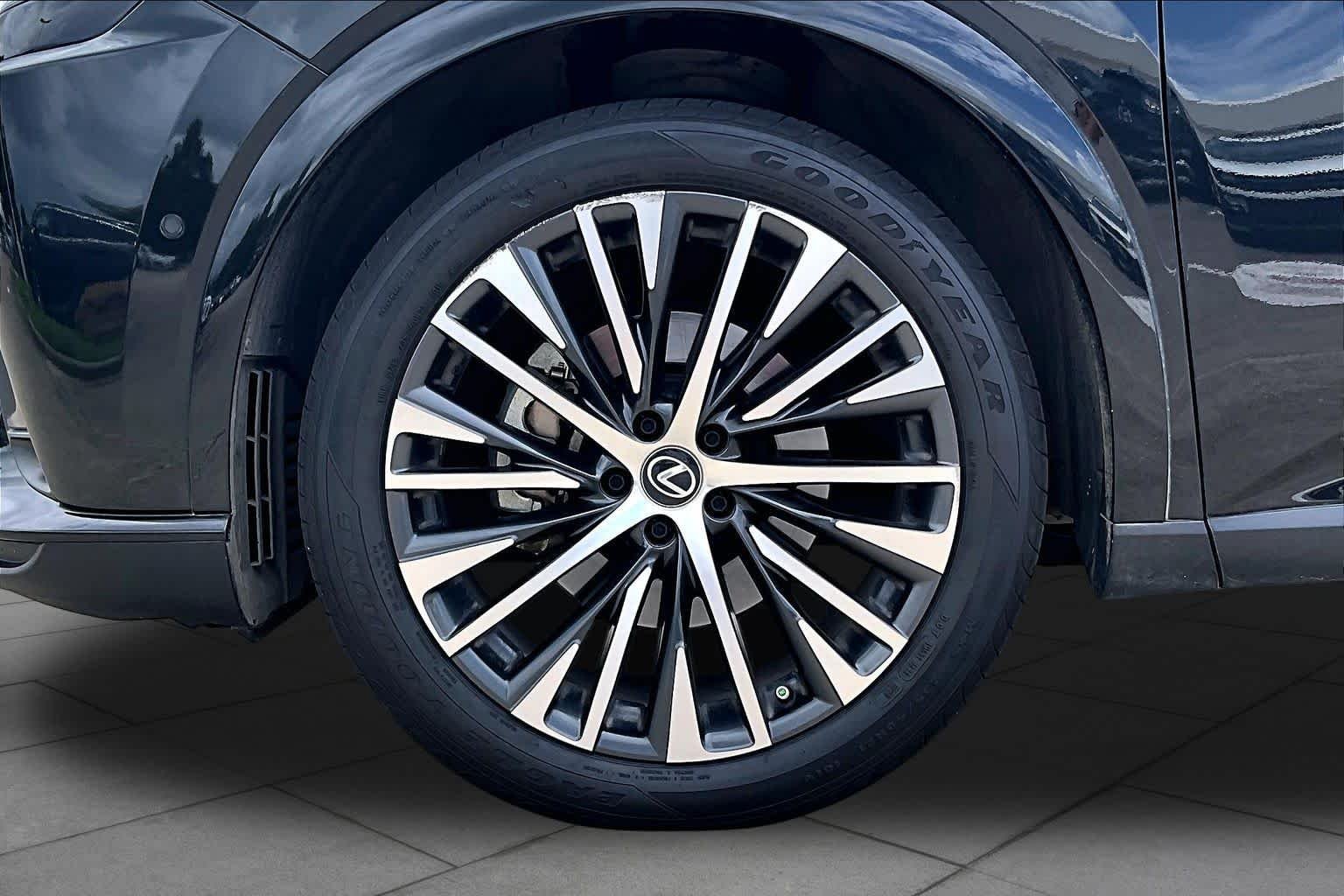 Used 2023 Caviar Lexus Premium Plus image 9