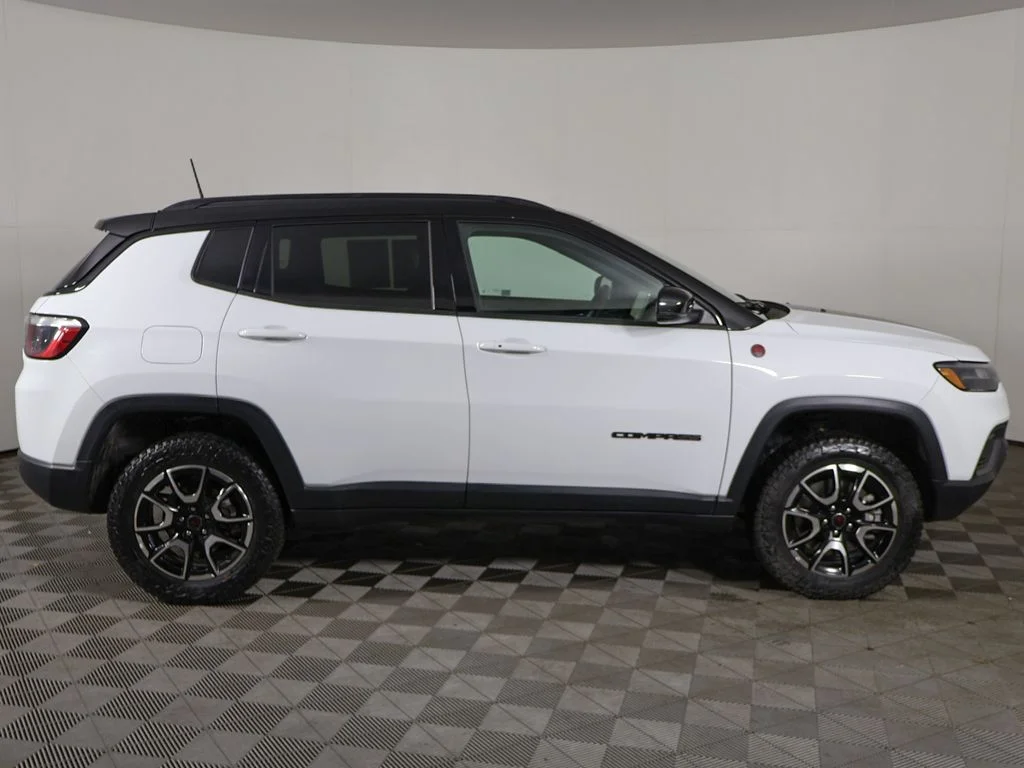 Used 2025 Bright White Clearcoat Jeep Trailhawk image 16