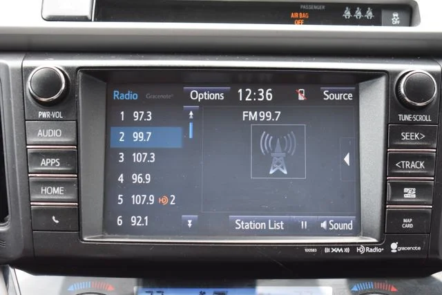 Used 2017 Gray Toyota XLE image 26
