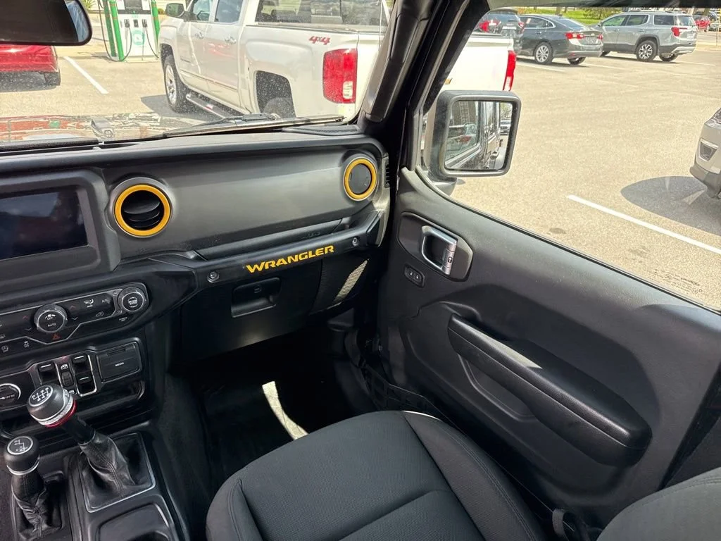 Used 2021 Black Clearcoat Jeep Unlimited Sport S image 13