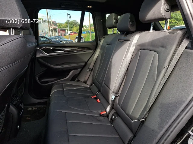 Used 2019 Jet Black BMW xDrive30i image 9
