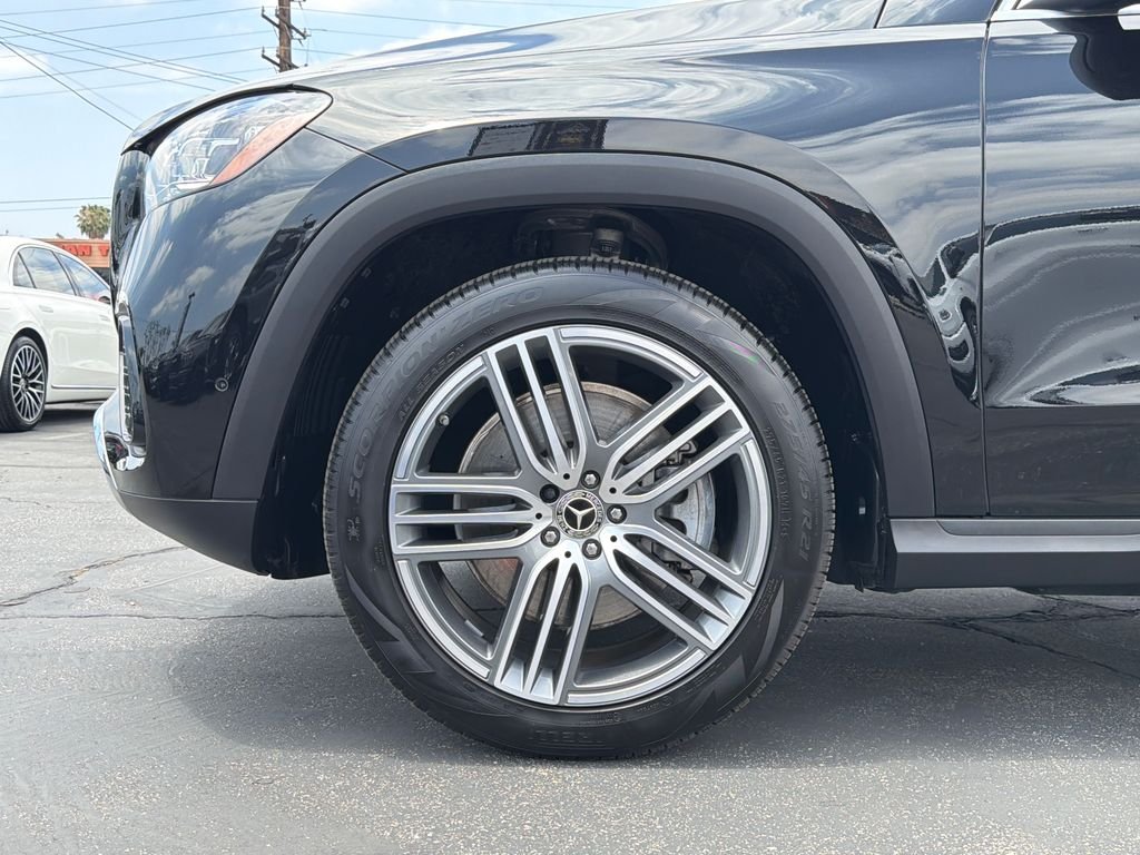 Used 2025 Black Mercedes-Benz GLS 450 image 9