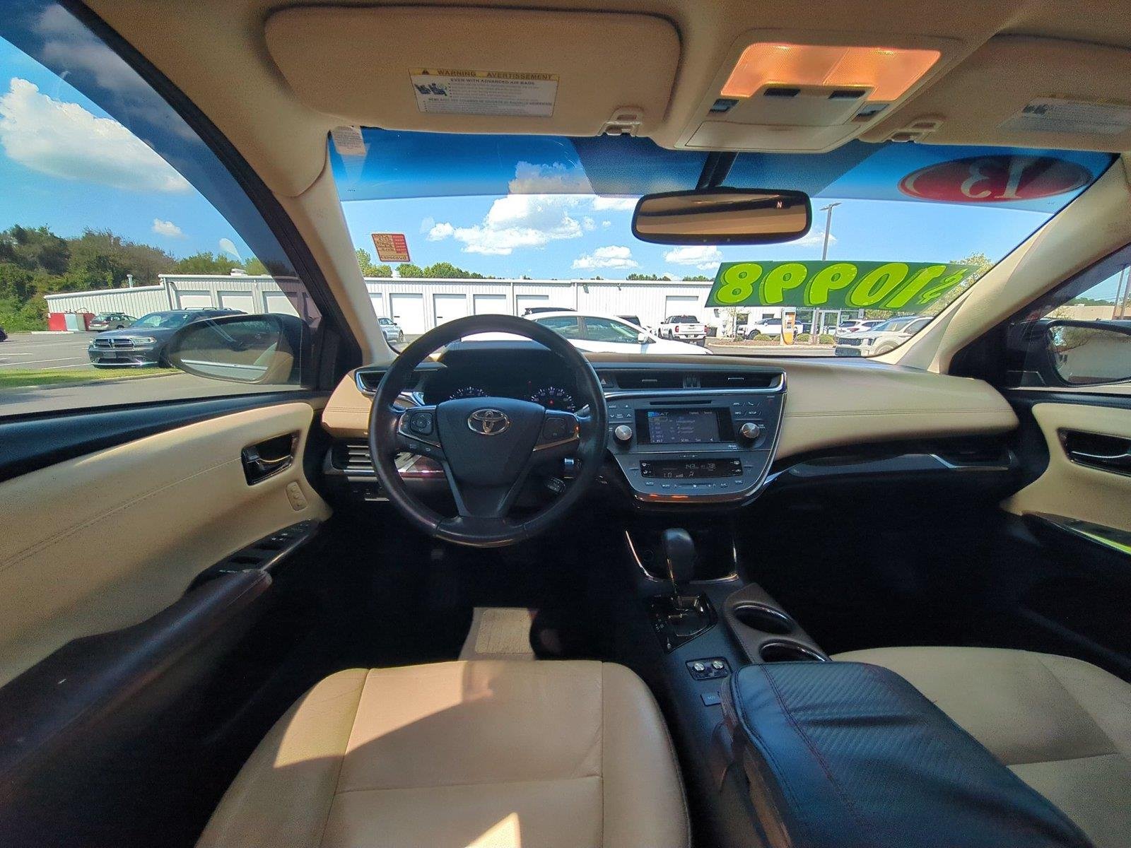 Used 2013  Toyota XLE Touring image 33