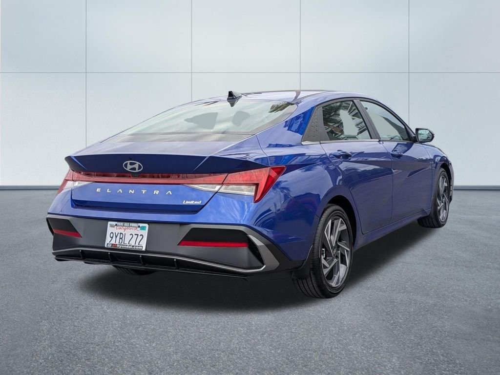 2026 Hyundai Elantra Limited - Photo 6