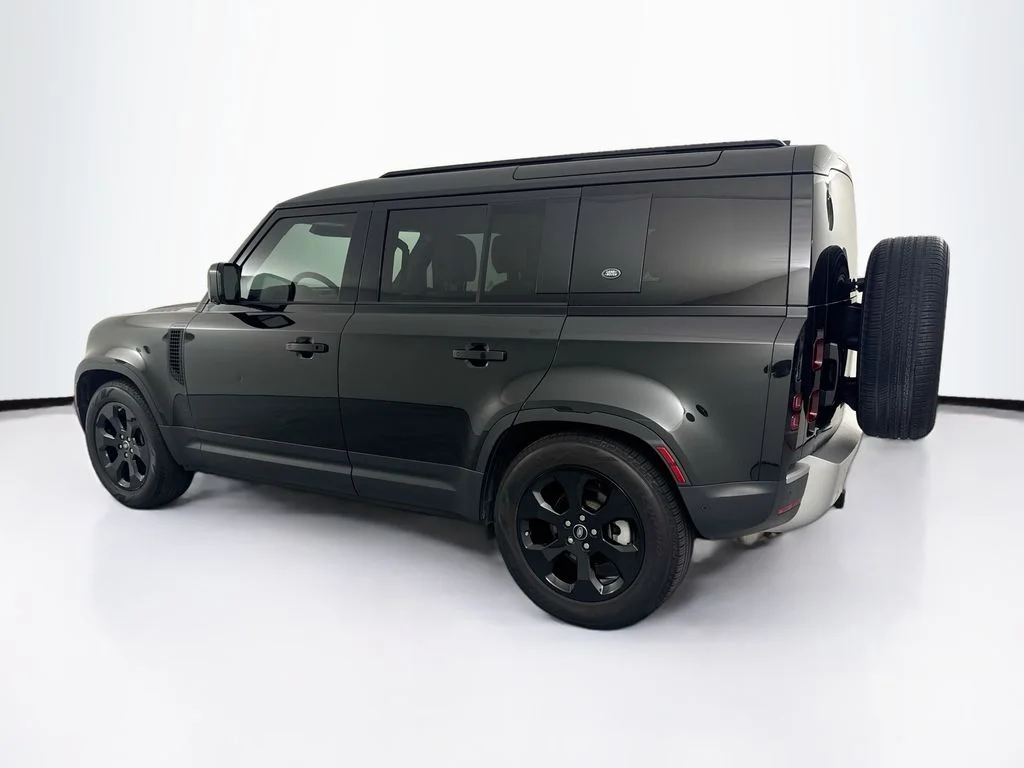 Certified Used 2024 Santorini Black Metallic Land Rover S image 7