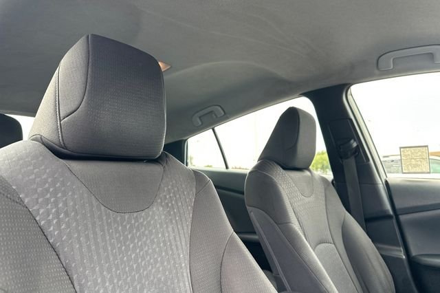 Used 2016 Gray Toyota Two image 19