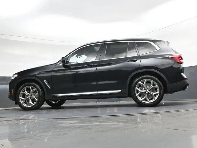 Used 2023 Black BMW xDrive30i image 38