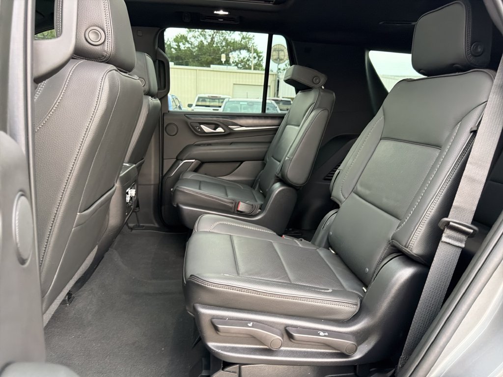 2022 GMC Yukon Denali - Photo 32