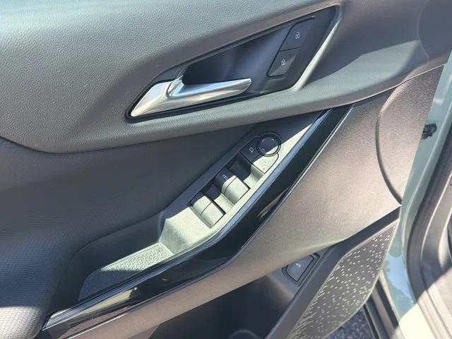 Used 2025 Cacti Green Chevrolet LT image 21