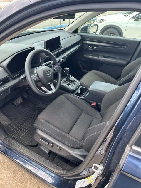 Used 2024 sparkle silver metallic Honda EX image 1