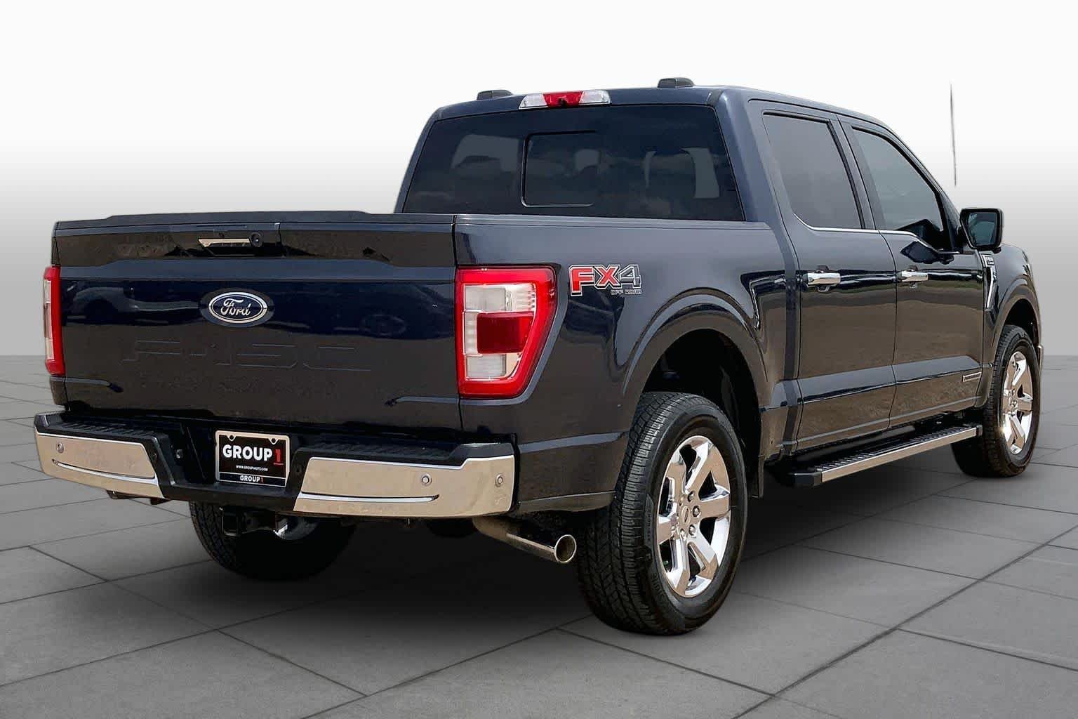 Used 2021 Smoked Quartz Metallic Tinted Clearcoat Ford LARIAT image 13