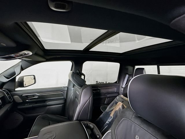 New 2026 Diamond Black Crystal Pearl-Coat Exterior Paint RAM Laramie image 22