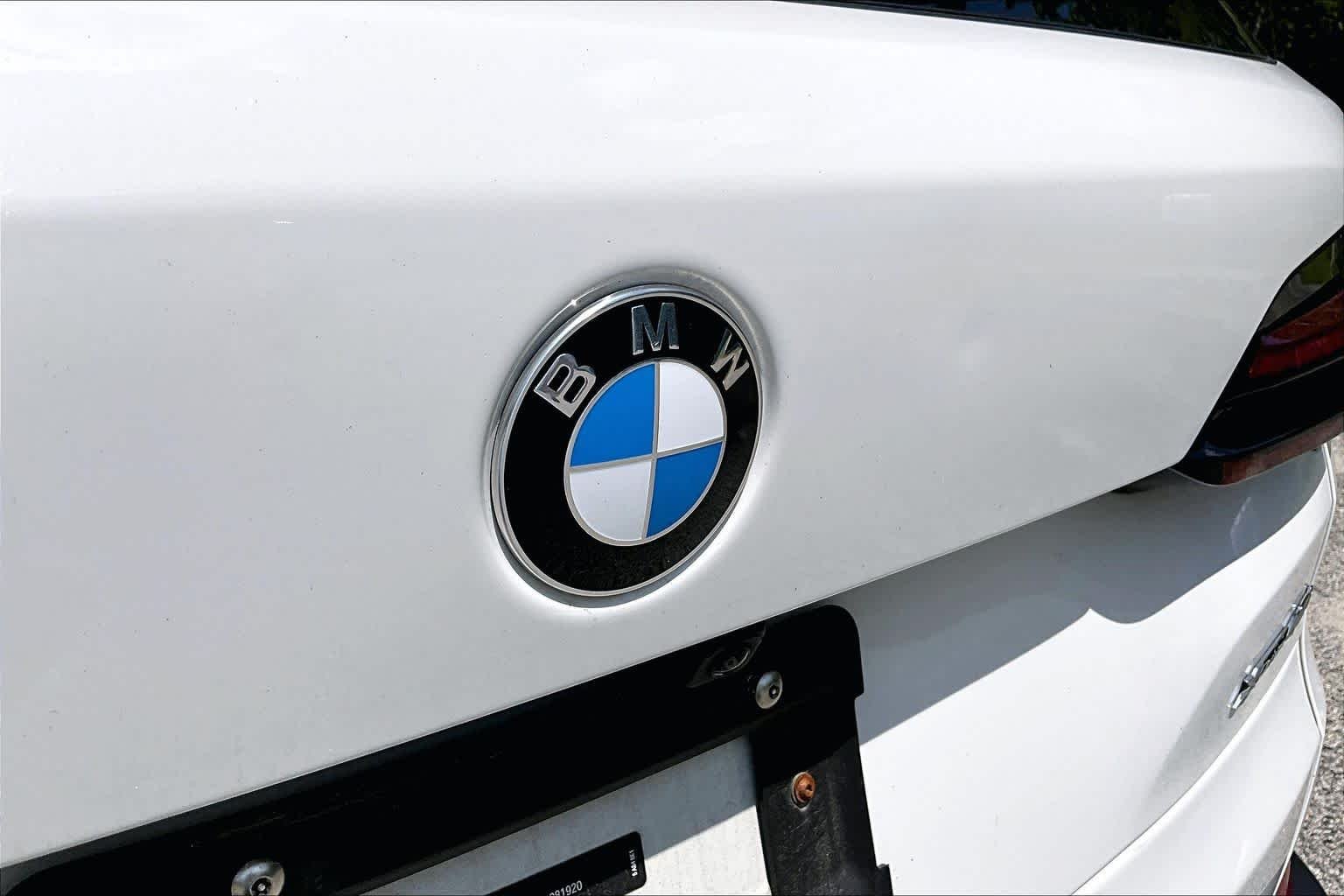 Used 2026 Alpine White BMW xDrive40i image 33