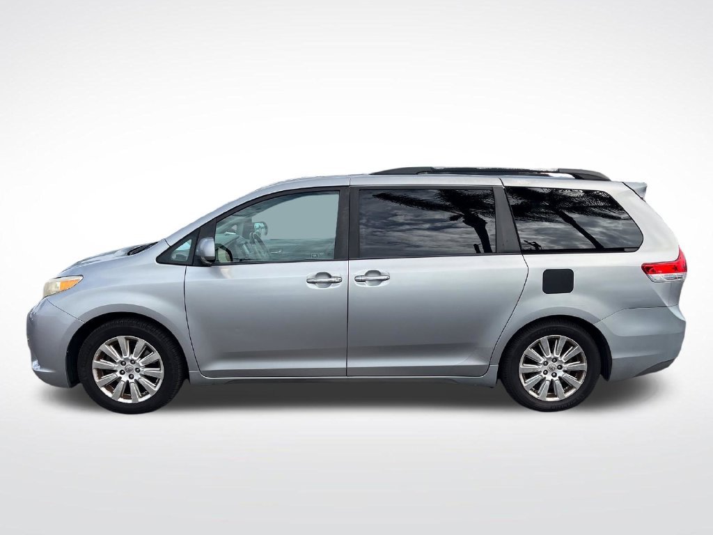Used 2011 Gray Toyota Limited image 2