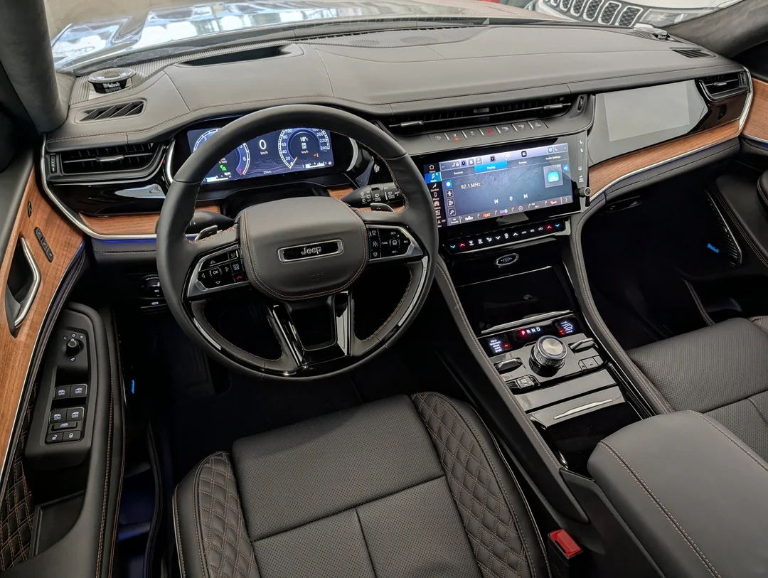 New 2026 Black Jeep Summit - - 4x4 - Dual- Pane Panoramic Sunroof - Trailer Tow Pkg - Palermo Leather & More! image 26
