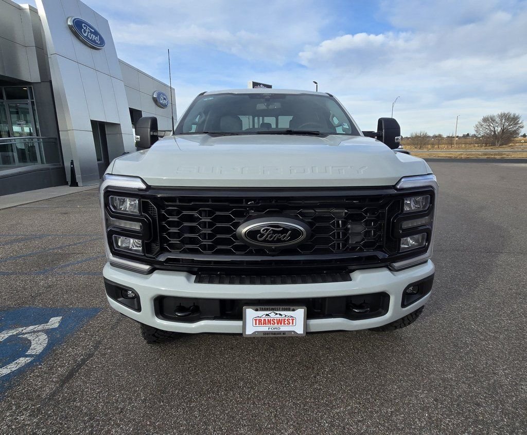 New 2026 Avalanche Ford F-350® XLT image 3