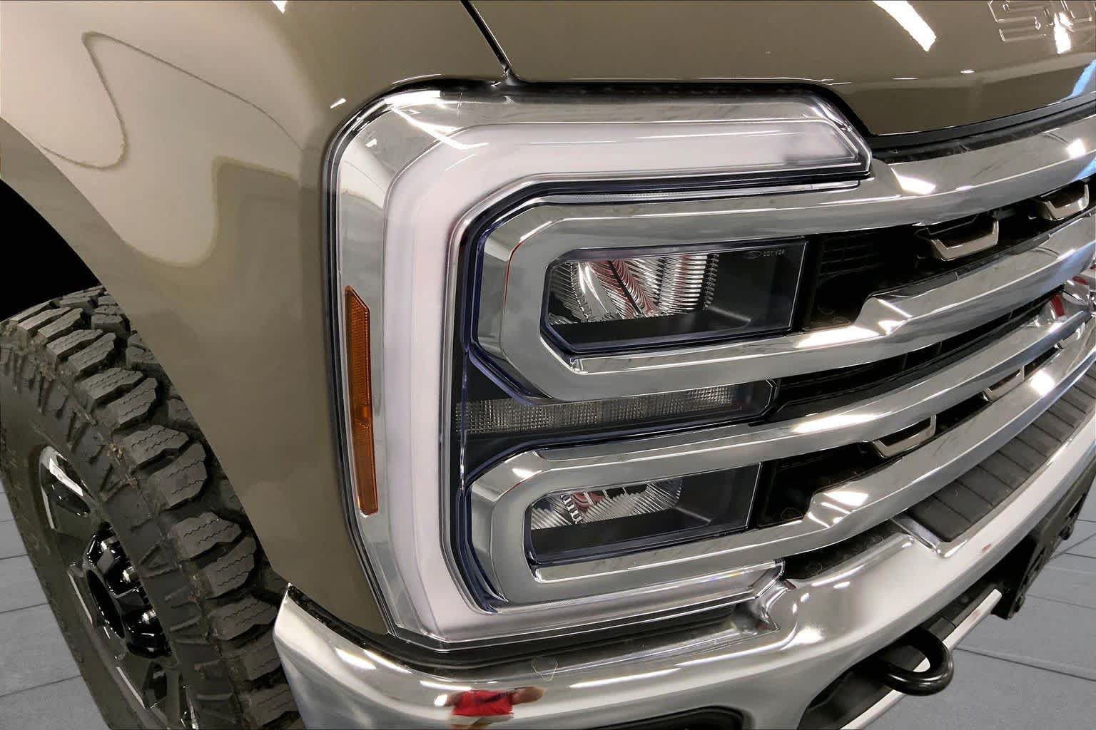 New 2027 Marsh Gray Metallic Ford F-250® King Ranch® image 13