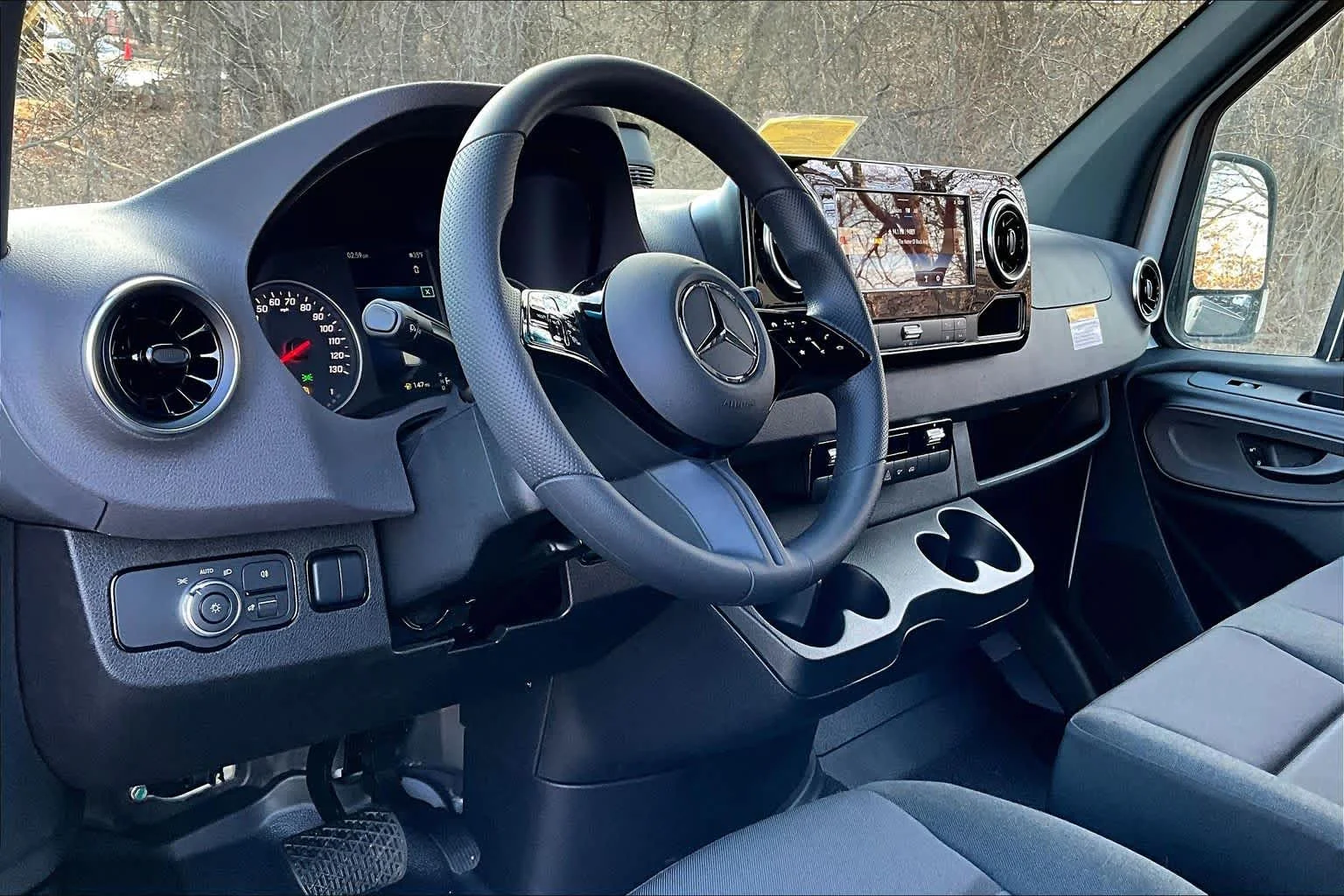 New 2026 Arctic White Mercedes-Benz  image 9