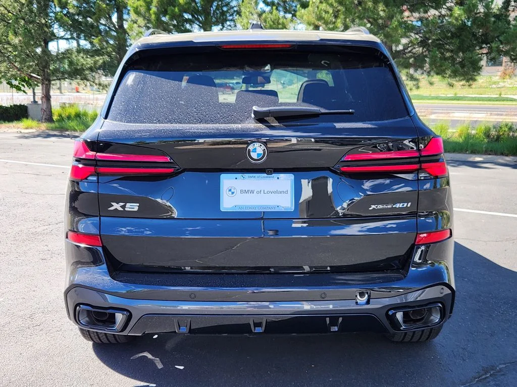 New 2026 Black Sapphire Metallic BMW xDrive40i image 4