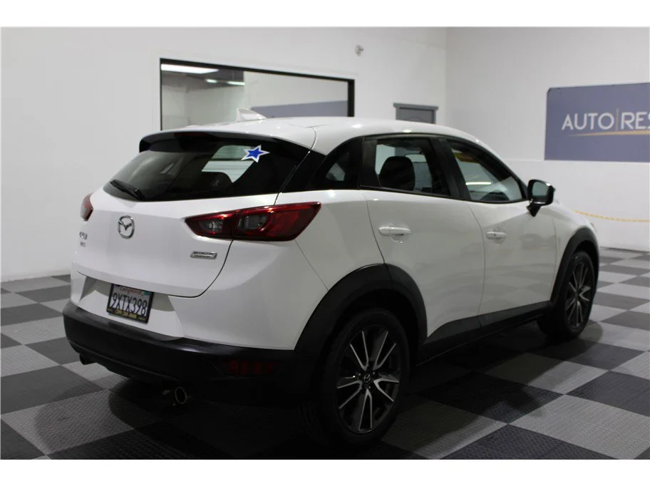 Used 2017 Crystal White Pearl Mica Mazda Touring image 4