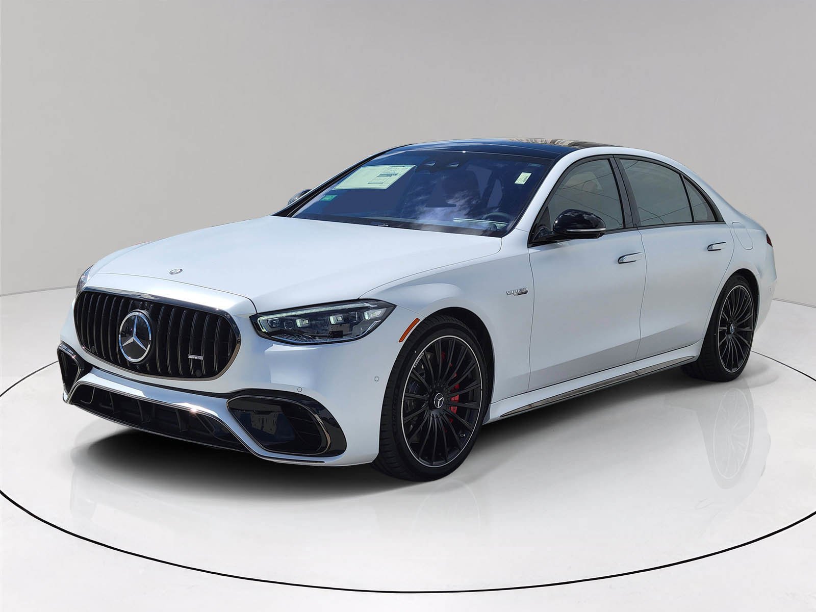 New 2026 MANUFAKTUR Moonlight White Magno Mercedes-Benz AMG® S 63 E 4MATIC® Sedan image 33