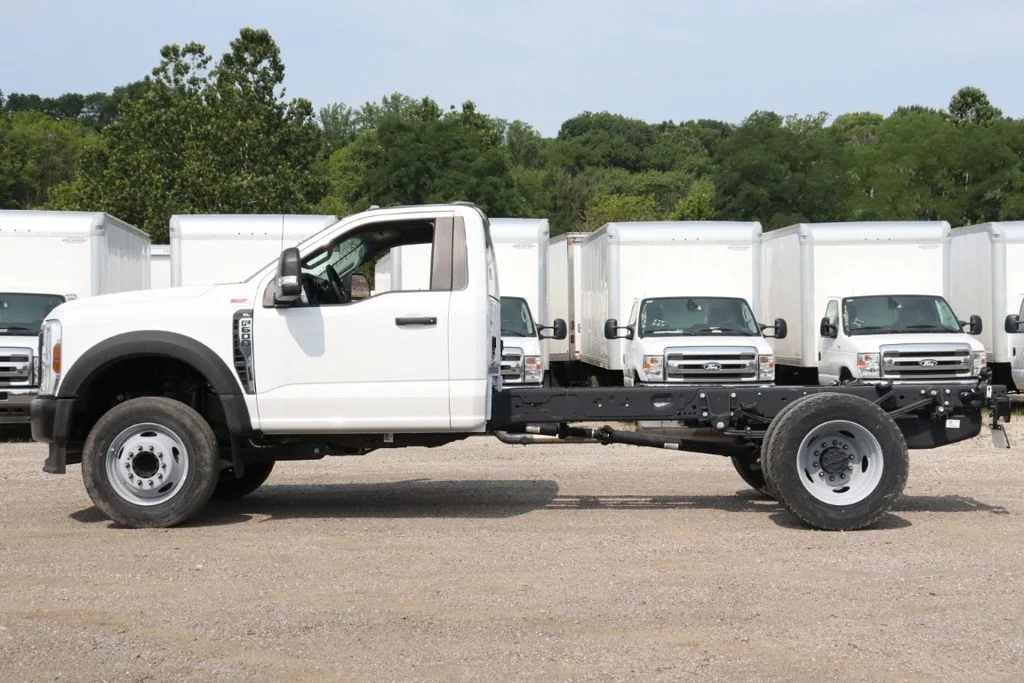 New 2026 Oxford White Ford F-600® XL image 6