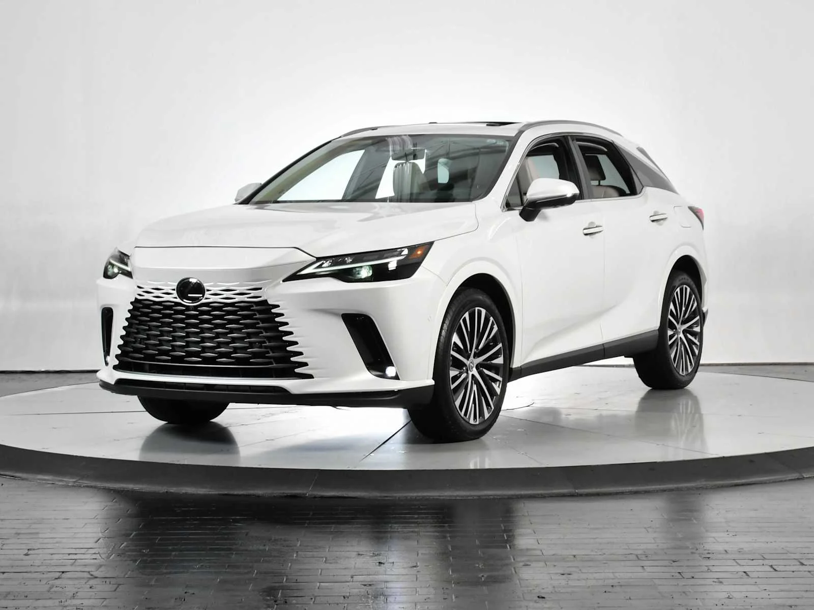 2025 Lexus RX 350's photo