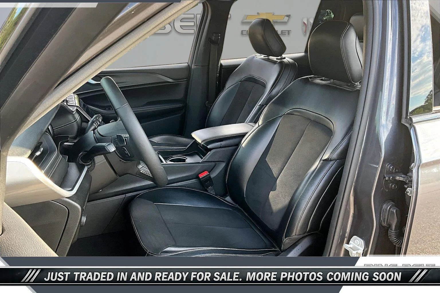 Used 2024 Baltic Gray Metallic Clearcoat Jeep Altitude X image 18