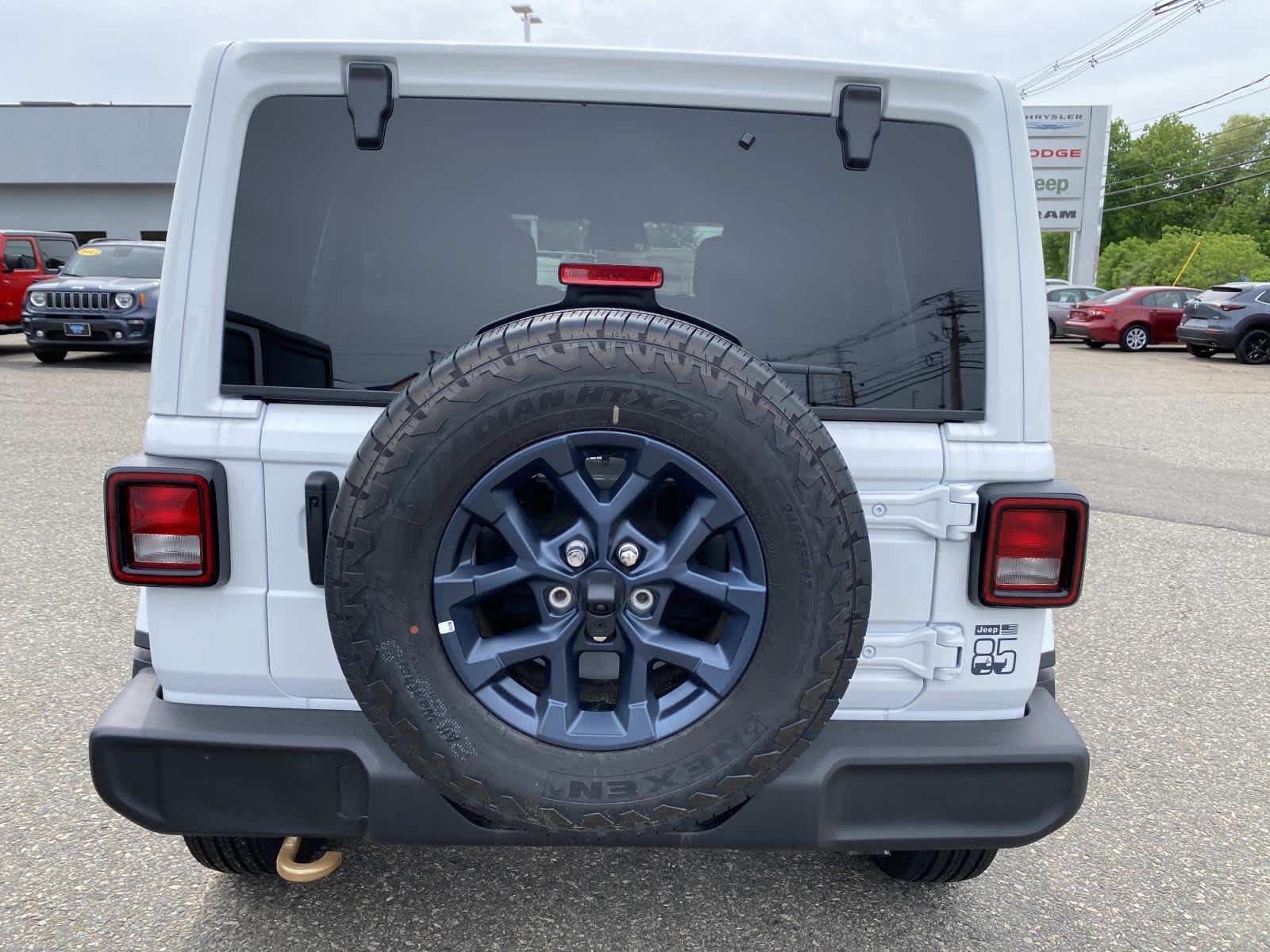 New 2026 Bright White Clear-Coat Exterior Paint Jeep 85th Anniversary image 4
