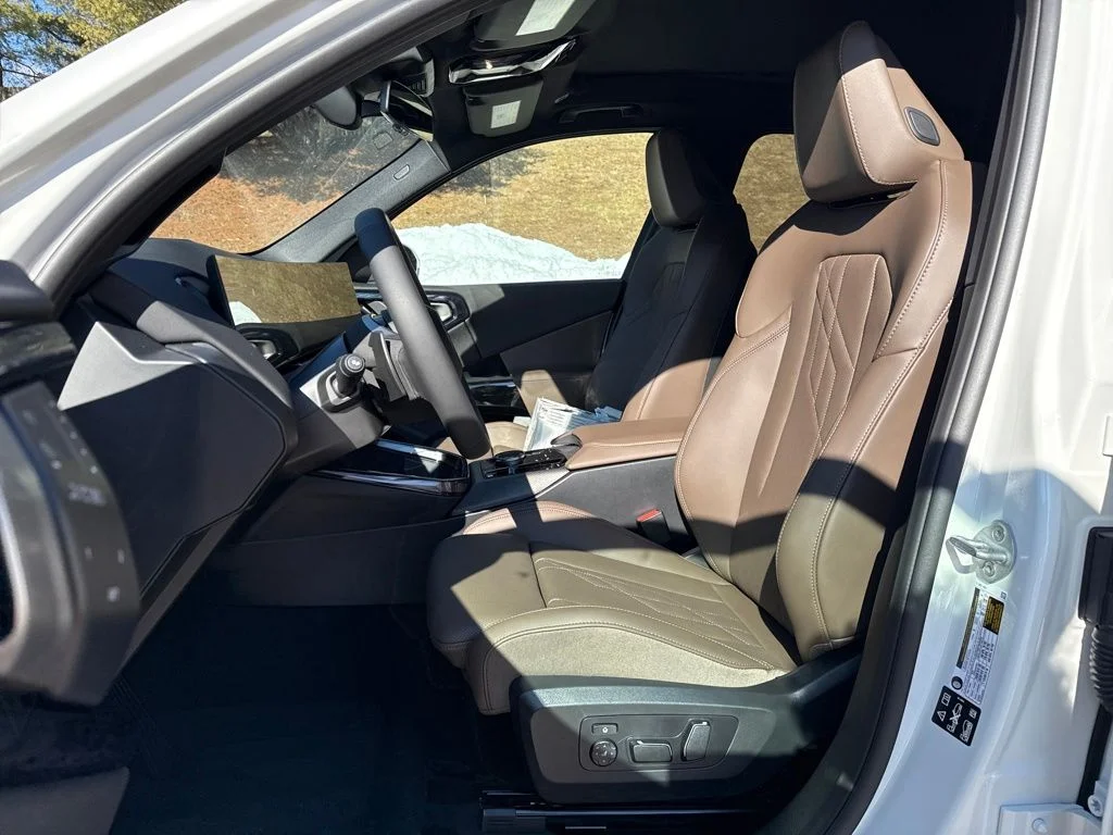 New 2026 White BMW 30 xDrive image 10