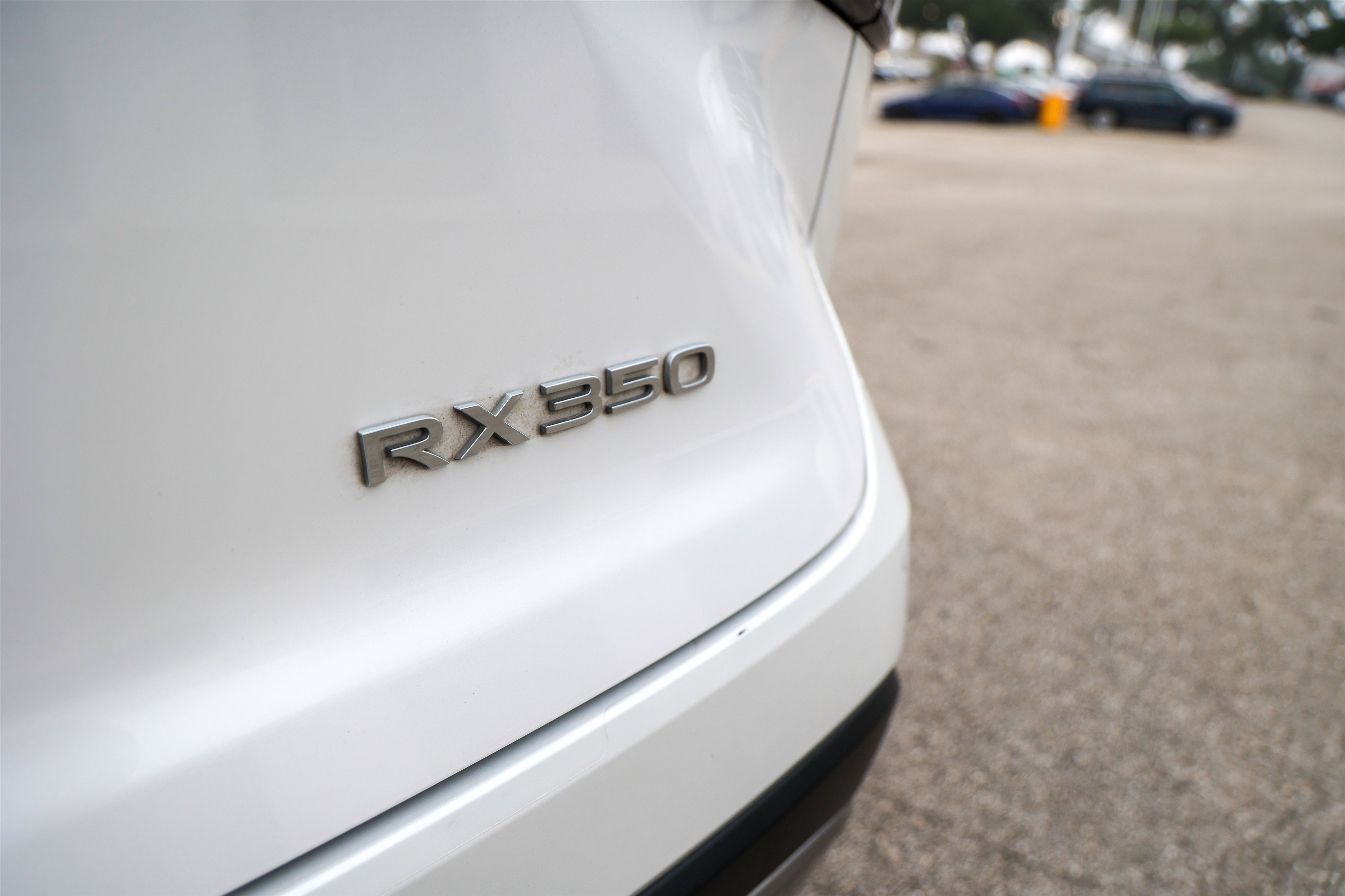 Used 2024 EMINENT WHITE PEA Lexus RX 350 Luxury image 11
