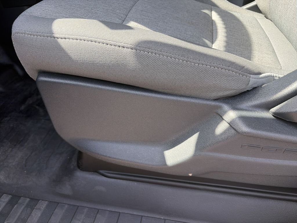Used 2025 Silver Ford XL image 13
