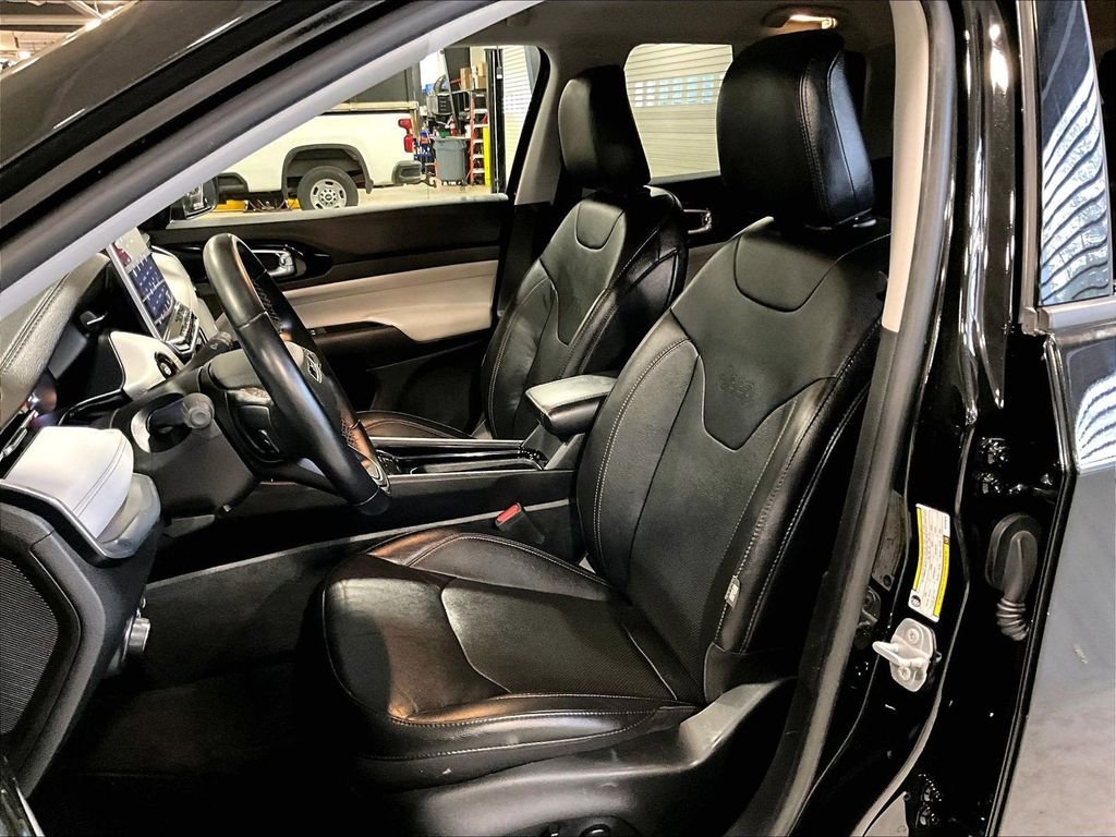 Used 2022 Black Jeep Limited image 10