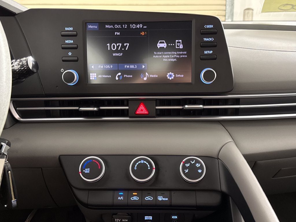 2024 Hyundai Elantra SE - Photo 21