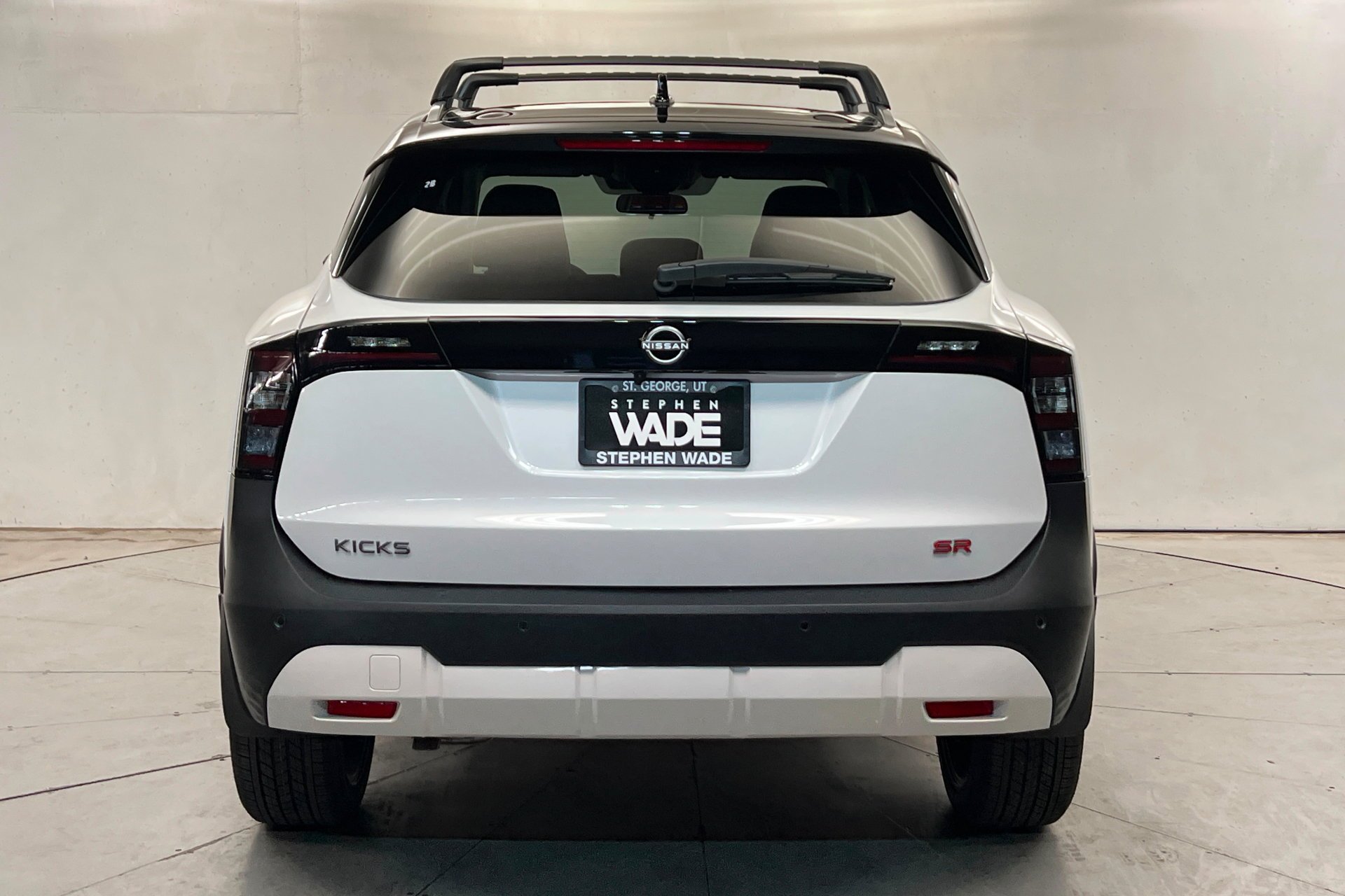 New 2026 Aspen White TriCoat / Super Black Two-tone Nissan SR image 5