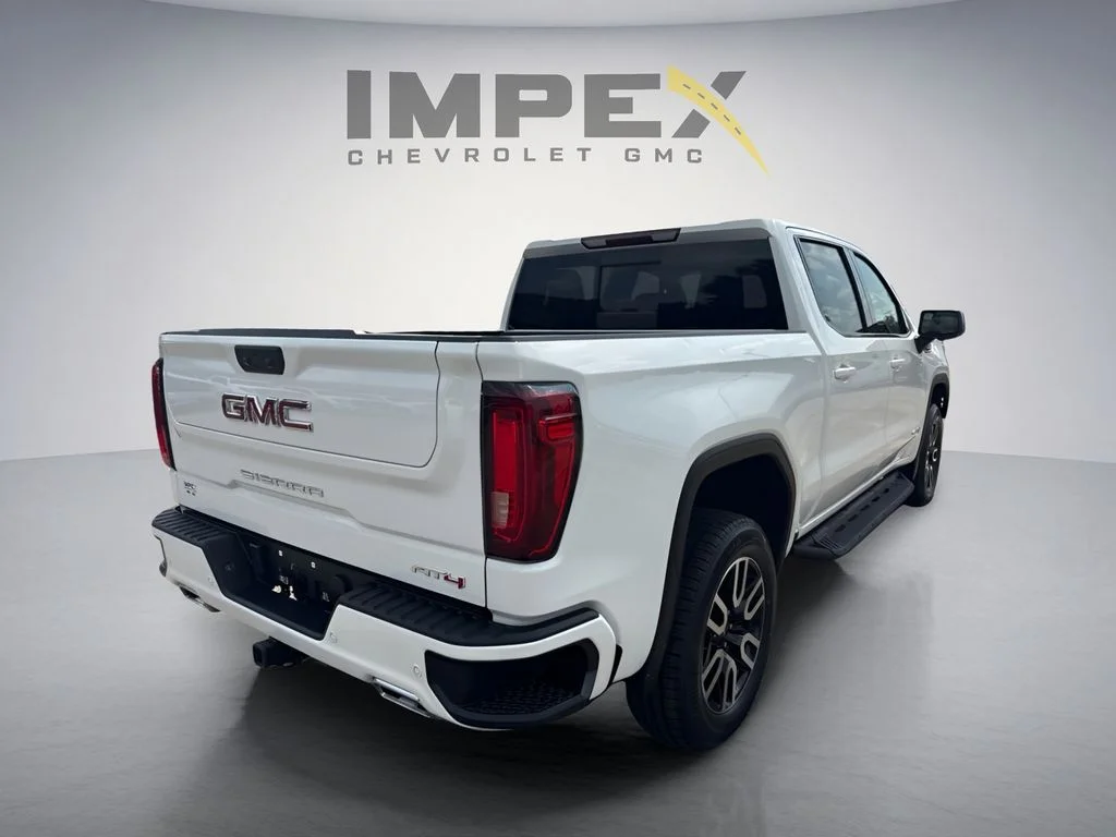 Used 2022 White GMC AT4 image 5