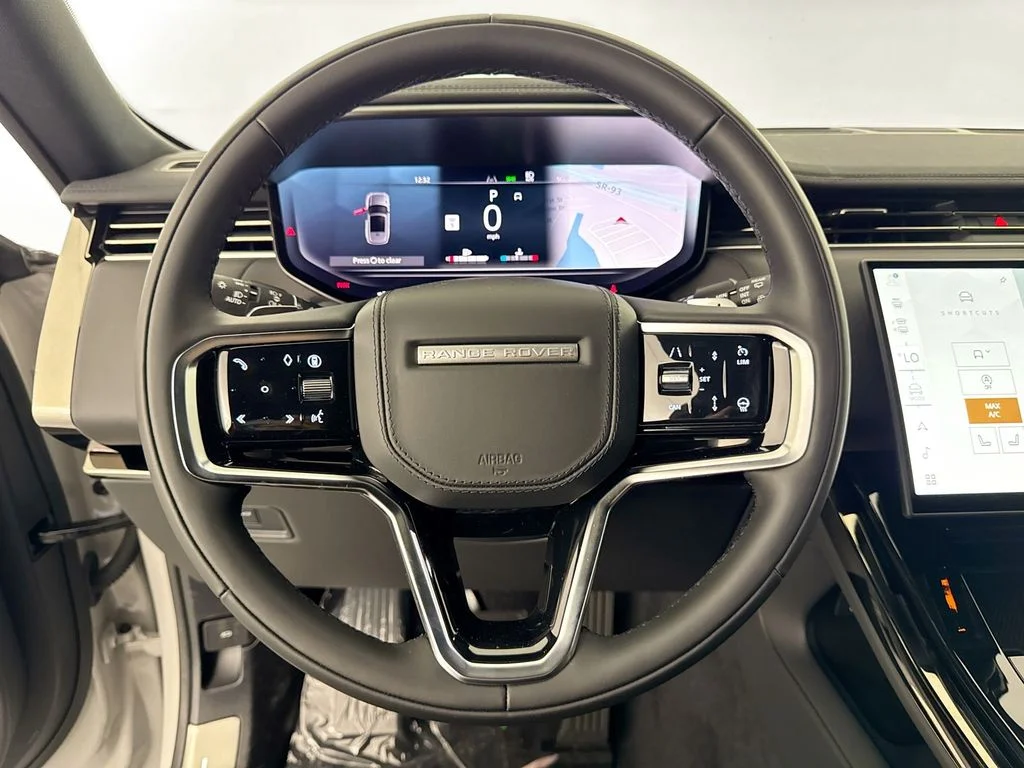 New 2026 Borasco Grey Land Rover SE image 11