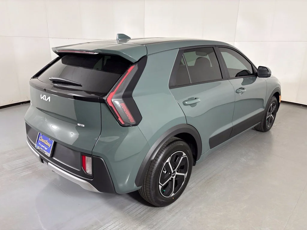 New 2027  Kia LX image 8