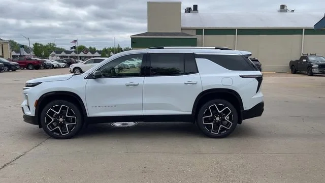 New 2026 Polar White Tricoat Chevrolet High Country image 5