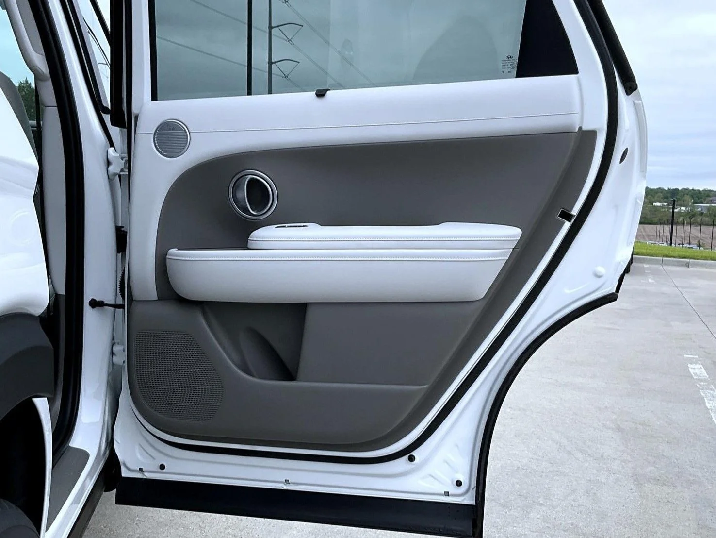 New 2026 White Hyundai SEL Premium image 18