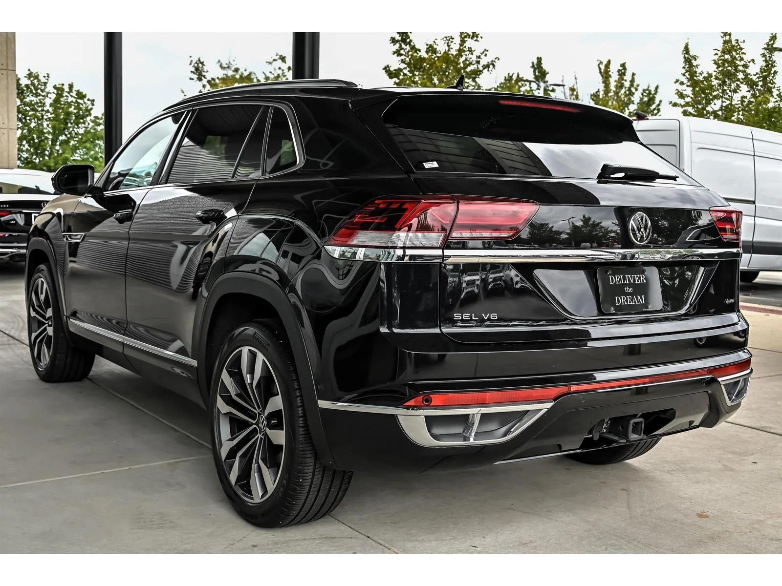 Used 2023 Black Volkswagen V6 SEL Premium R-Line 4Motion image 6