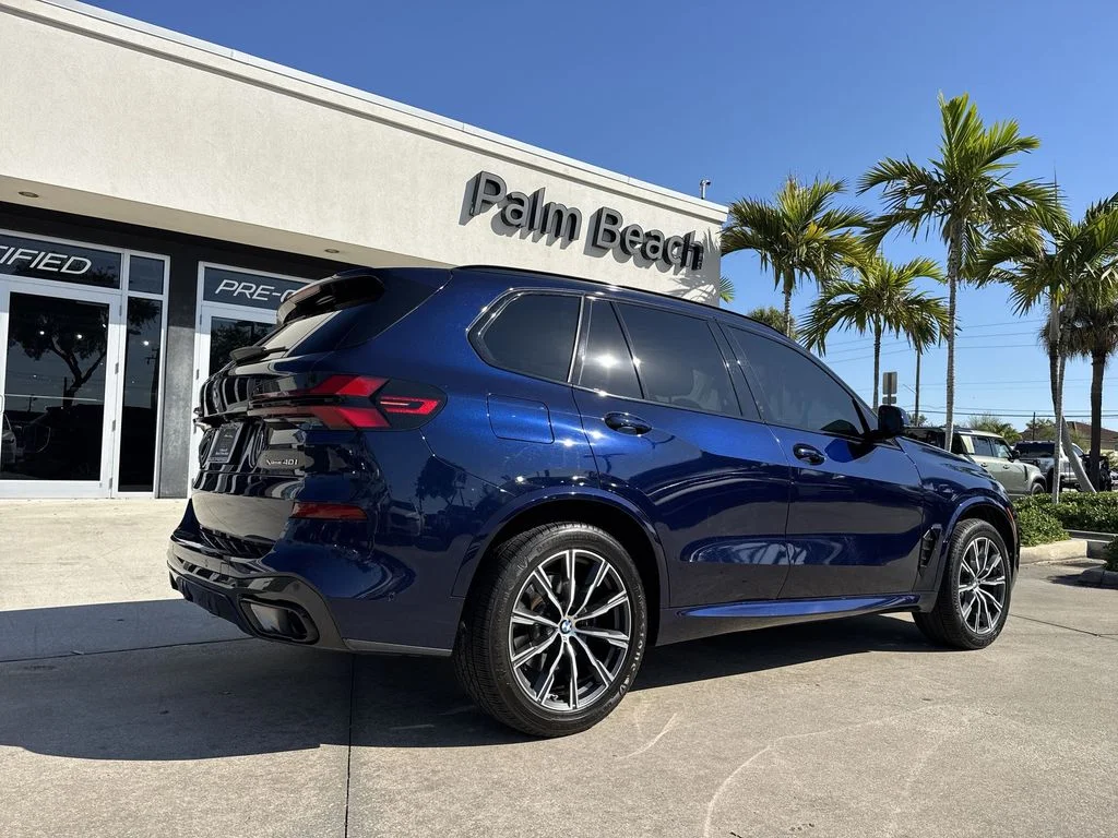 Used 2024 Blue BMW xDrive40i image 24
