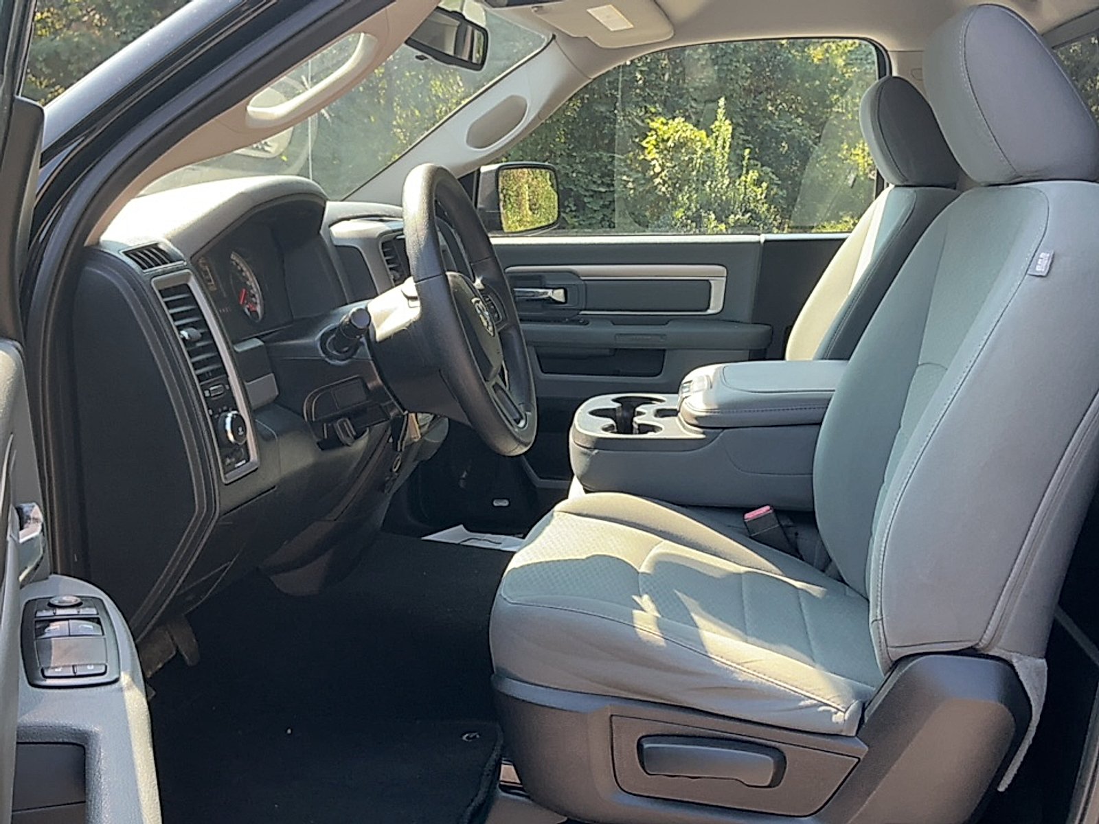 Used 2015 Black Clearcoat Ram Express image 11