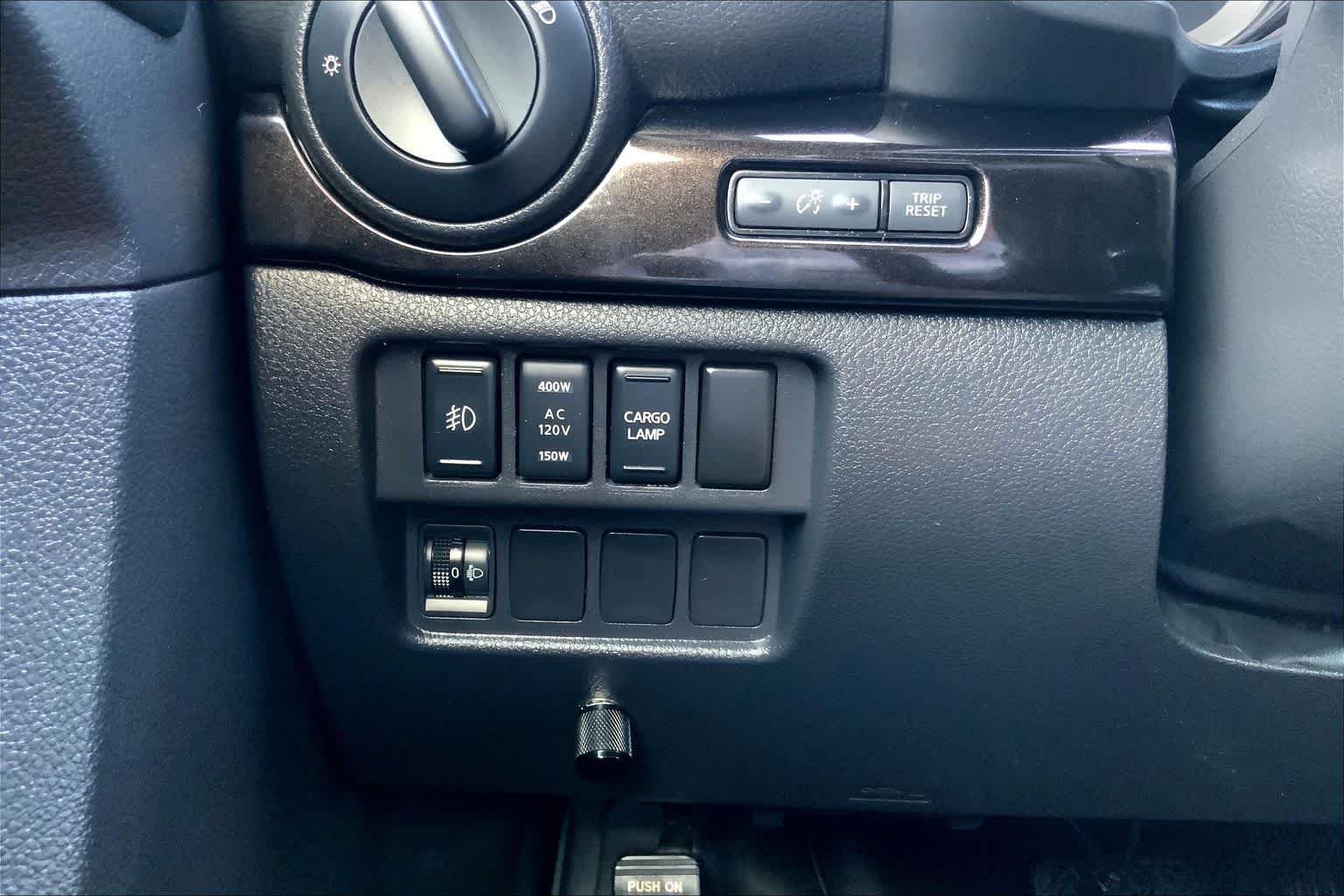 Used 2018 Pearl White Nissan SL image 35