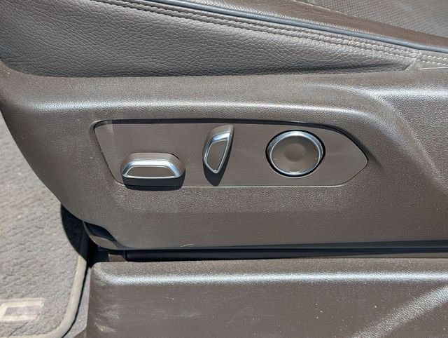 Used 2021 Green GMC Denali image 13