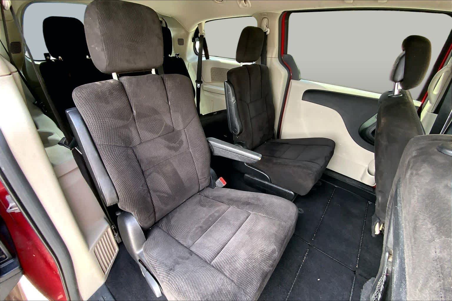 Used 2013 Redline Two-Coat Pearl Dodge SXT image 20