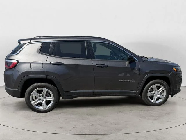 Used 2024 Gray Jeep Latitude image 6